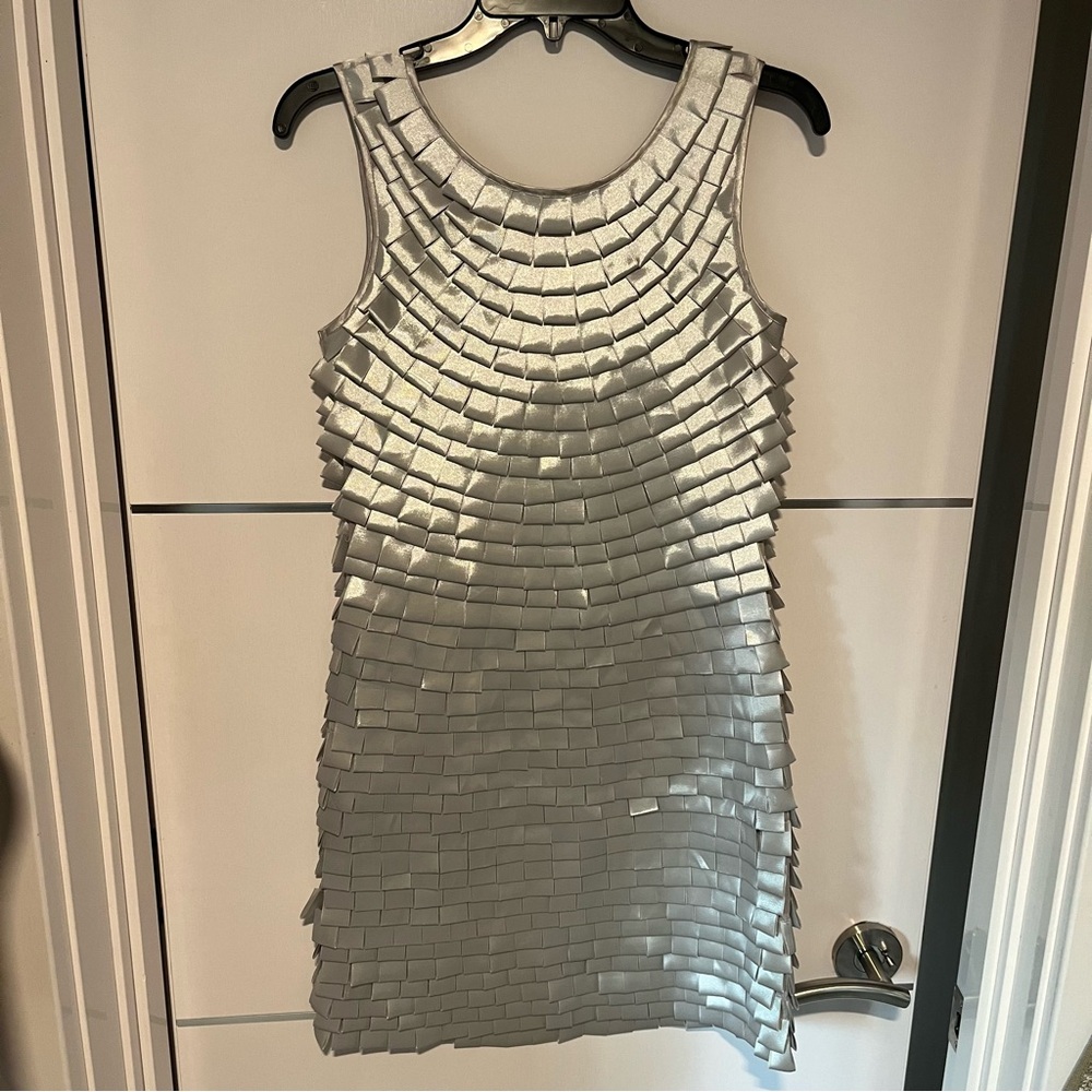 Issue New York party special occasion mini dress in silver size small - new!